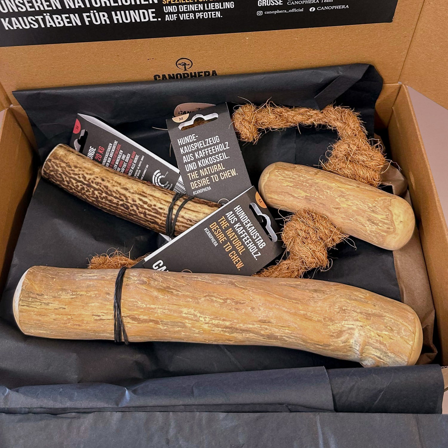 Friends & Family Box: Drei natürliche Kauprodukte für deinen Hund